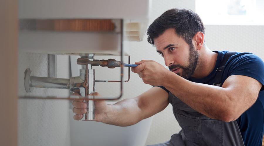 Faucet aerator cleaning/replacement in Chidester, AR